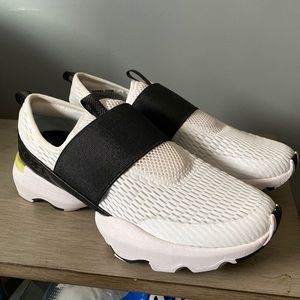 Sorel Kinetic Sneakers